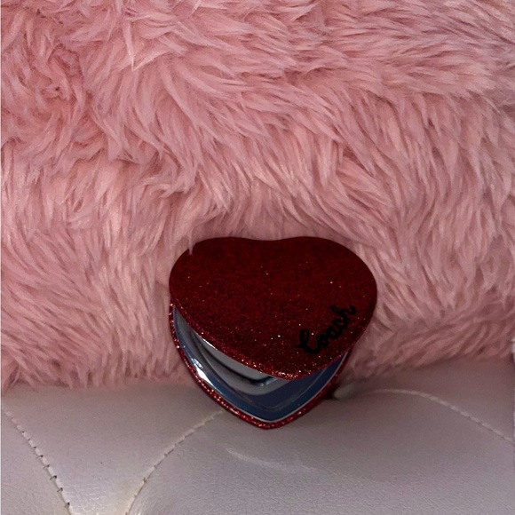 NEW Coach Wine Multi Glitter Heart Shaped Compact Mirror - Picture 8 of 16